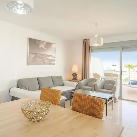 3 Bedroom Nice In *